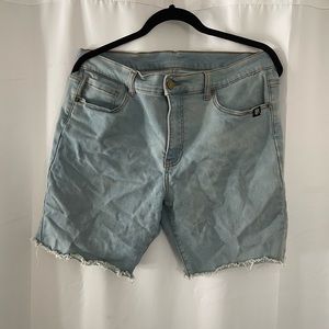 Born primitive men’s shorts XL